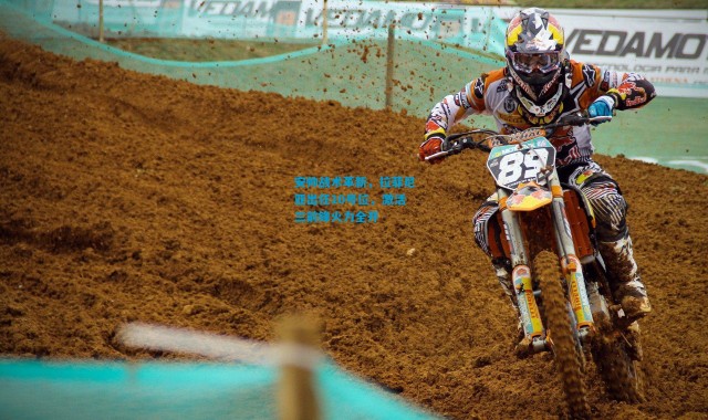 安帅战术革新，拉菲尼亚出任10号位，激活三前锋火力全开